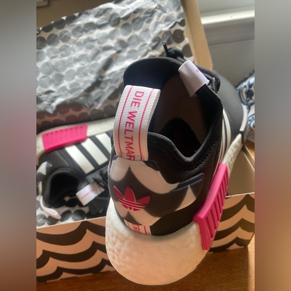 Adidas NMD R_1 - Picture 2 of 3